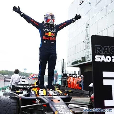 F1圣保罗大奖赛：维斯塔潘雨战夺冠扩大积分优势