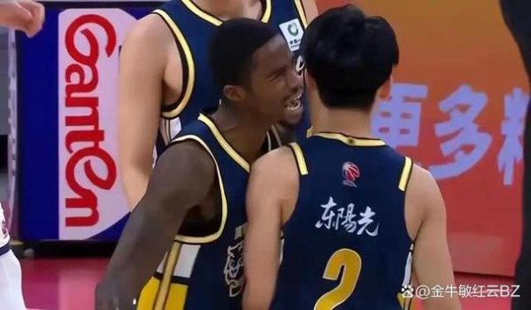 星空体育娱乐平台 主场输给广东又怪谁，威金顿关键时刻连连送人头，广州难逃失利命运，球队配合也被拖累