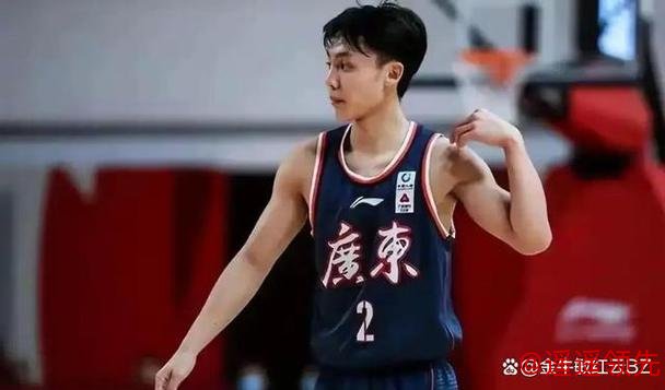 主场输给广东又怪谁，威金顿关键时刻连连送人头，广州难逃失利命运，球队配合也被拖累