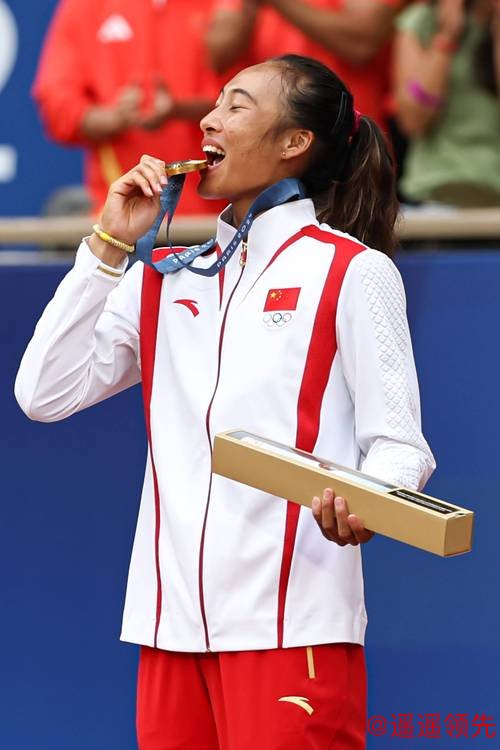 在郑钦文获亚军的这项赛事 中国15岁少女夺冠创历史