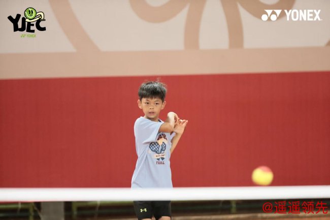 U8混单组冠军：吕星佑